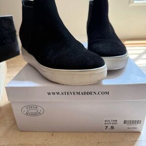 Steve Madden Black Suede Women's Boots Size 7.5